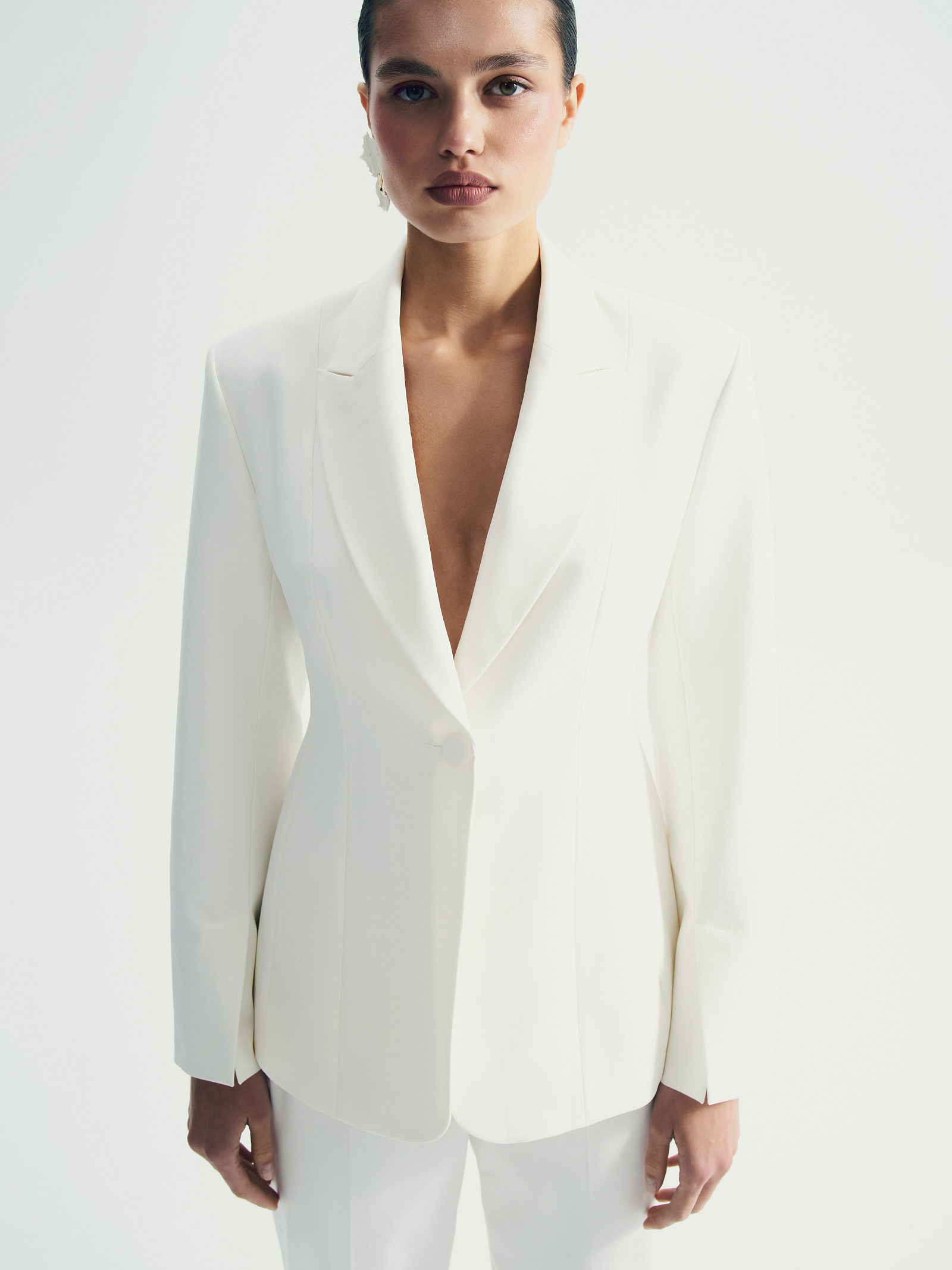 Жакет приталенного кроя